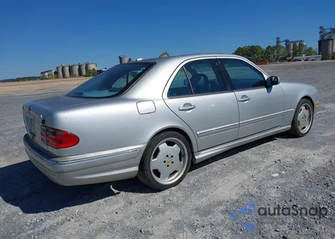 2001 Mercedes-Benz E 55 Amg z USA, uszkodzony, nr VIN WDBJF74J71B306504